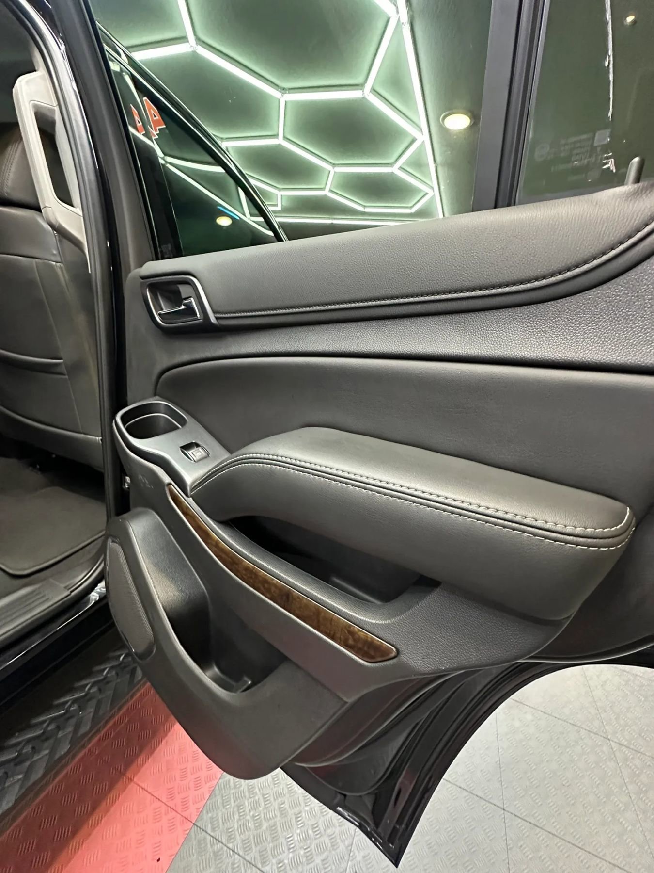 Used 2019 Chevrolet Tahoe LS RWD image 27