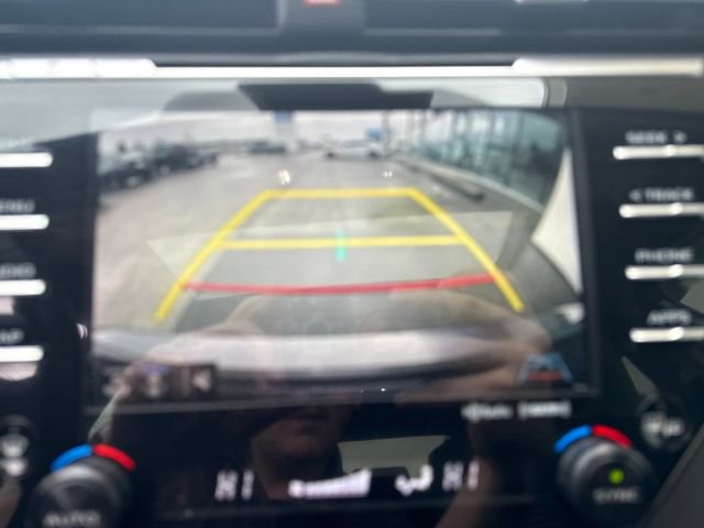 Used 2019 Toyota Camry SE w/ Sunroof Package image 18