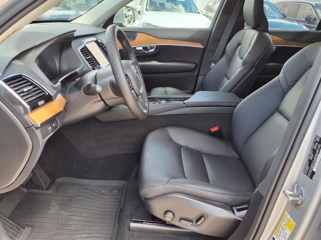 Certified 2024 Volvo XC90 T8 Plus w/ Protection Package Premier image 21