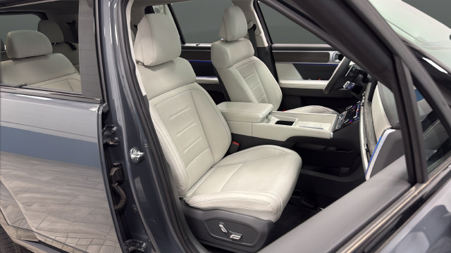 Used 2024 Hyundai Santa Fe Calligraphy AWD/4WD image 23