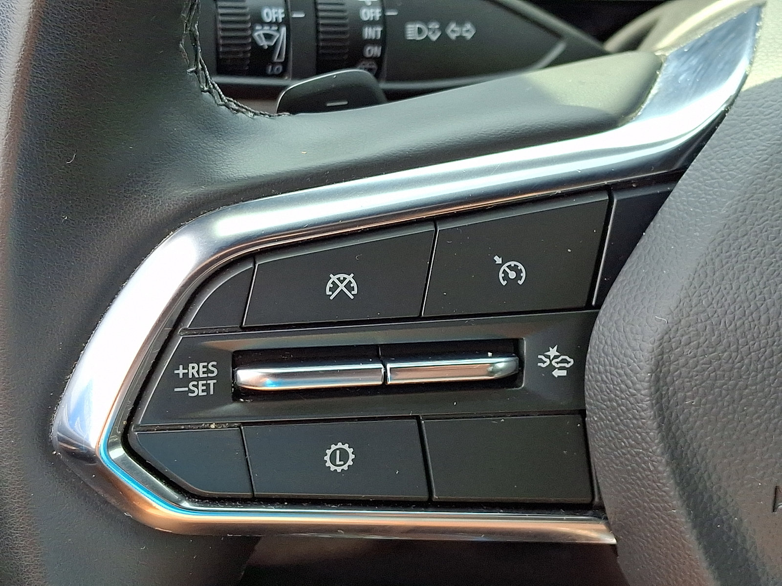 Certified 2025 Chevrolet Tahoe LT AWD/4WD image 24