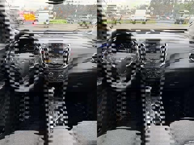 Used 2023 Chevrolet Equinox LT FWD image 15