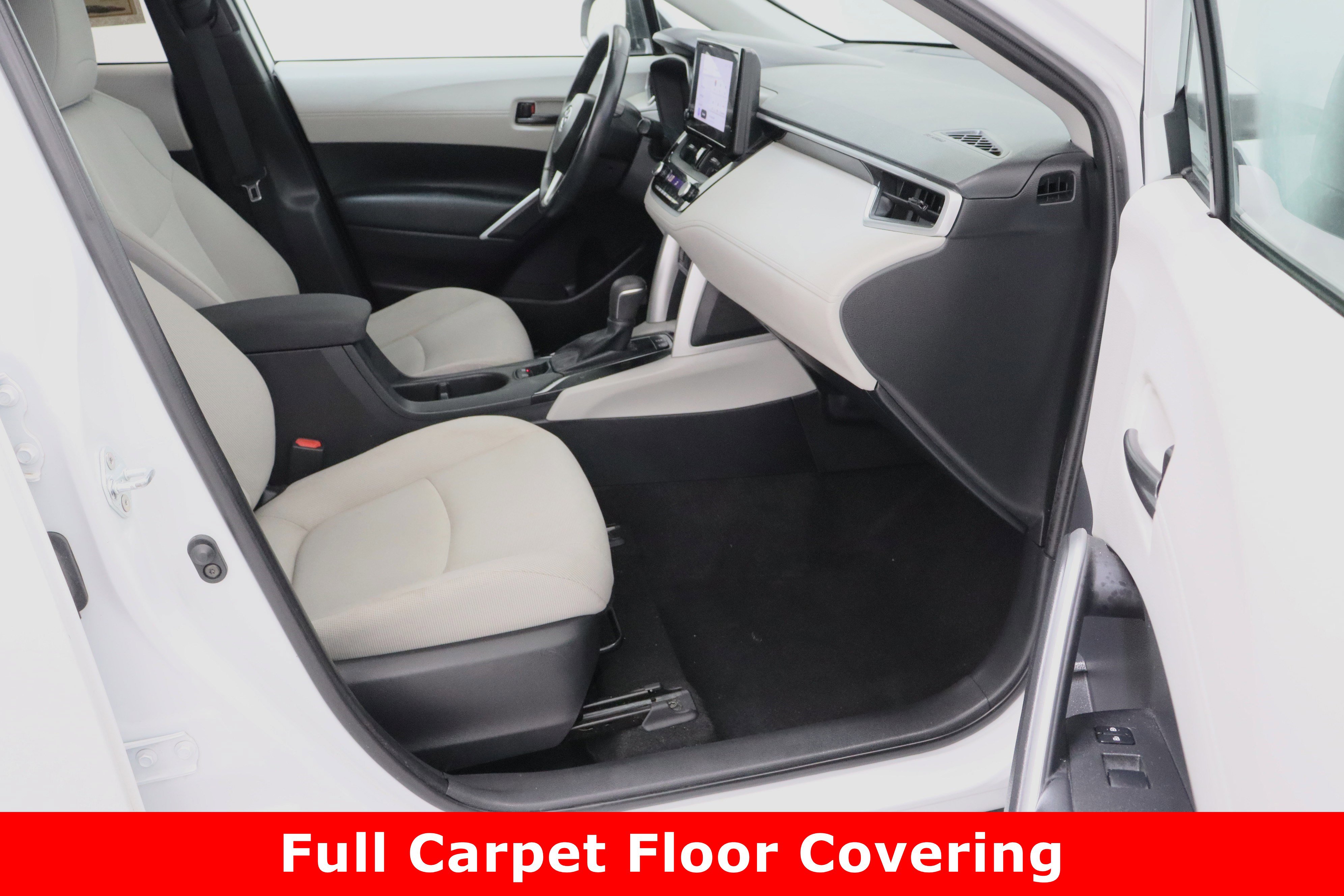 Used 2023 Toyota Corolla Cross LE image 36