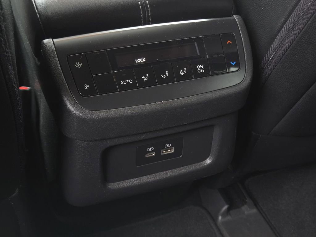 Certified 2022 Nissan Pathfinder SV w/ SV Premium Package image 15