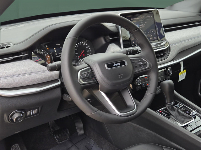 New 2026 Jeep Compass Latitude AWD/4WD image 16