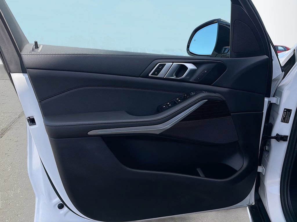 Used 2023 BMW X5 sDrive40i w/ Premium Package image 26