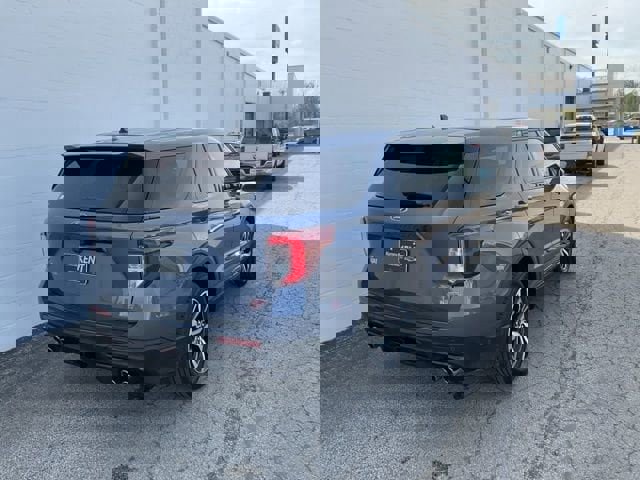 Used 2021 Ford Explorer ST w/ Equipment Group 401A image 4