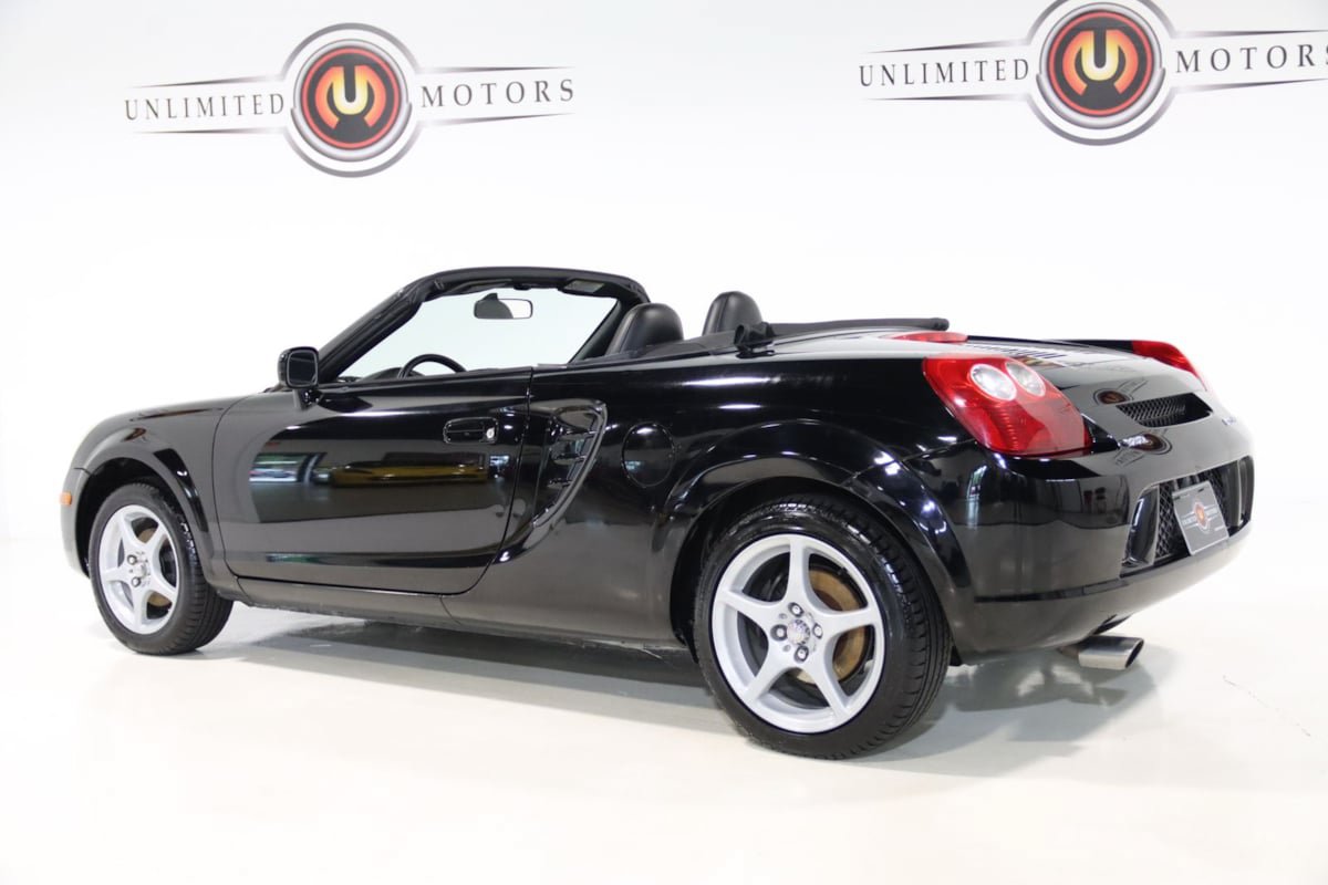 Used 2004 Toyota MR2 RWD image 4