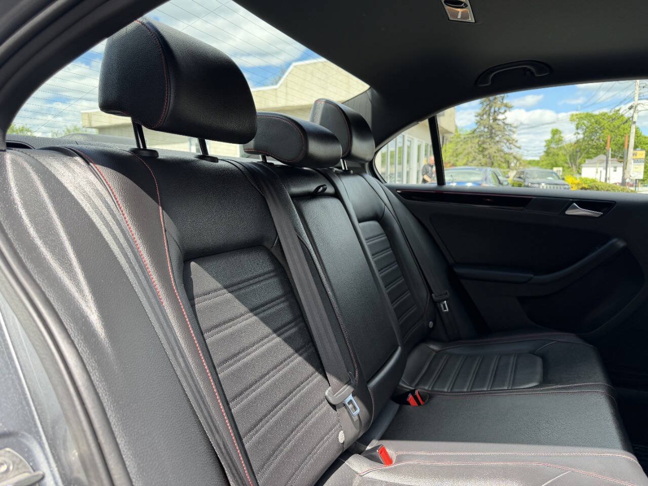 Used 2017 Volkswagen Jetta GLI FWD image 26