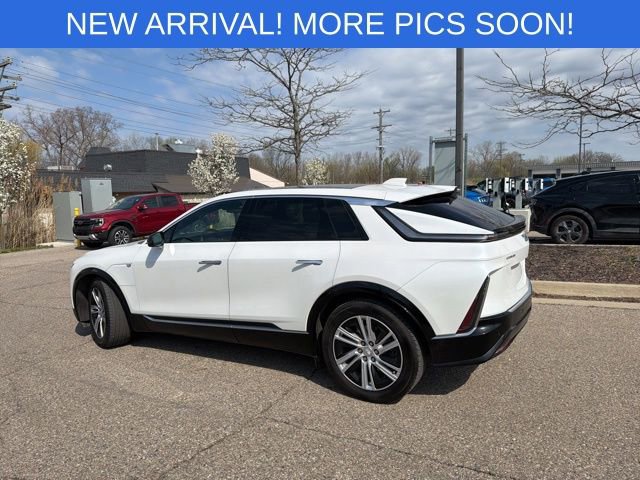 Used 2024 Cadillac Lyriq Tech RWD image 2