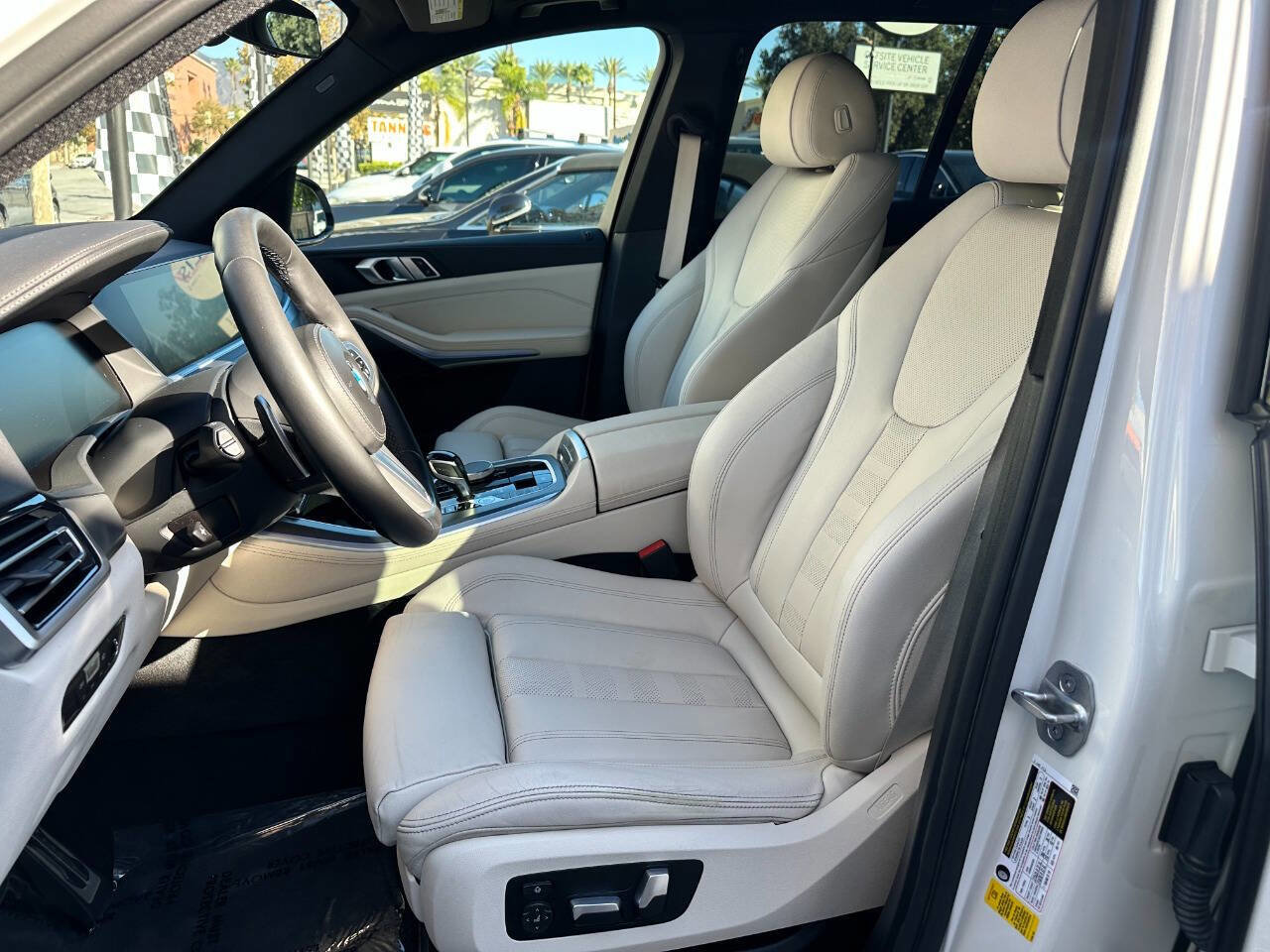 Used 2022 BMW X5 sDrive40i w/ M Sport Package image 23