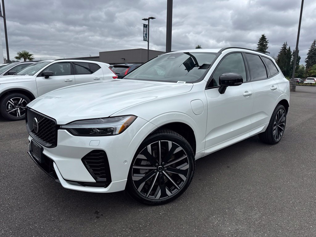 New 2026 Volvo XC60 T8 Ultra w/ Protection Package Premier