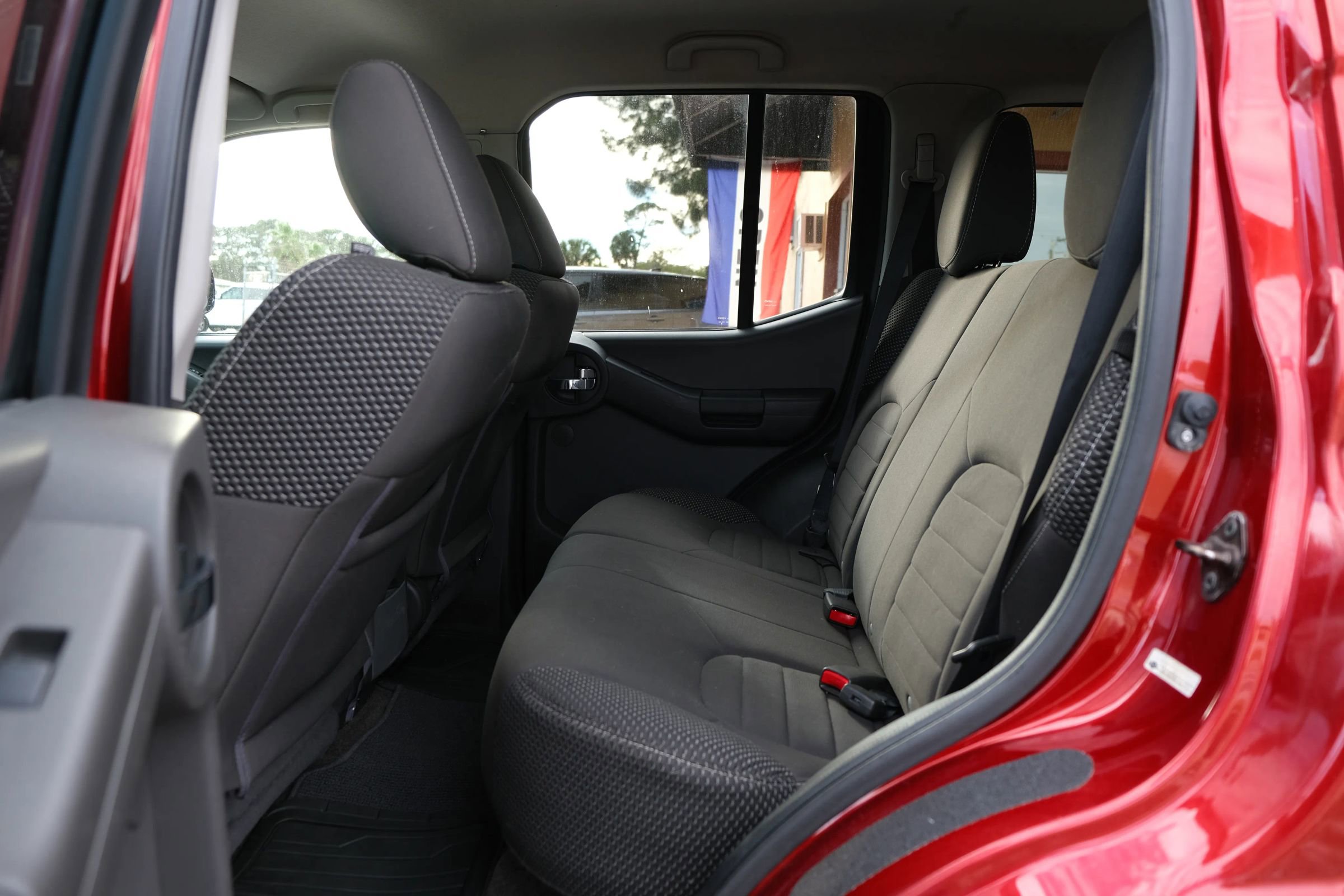 Used 2015 Nissan Xterra PRO-4X image 19