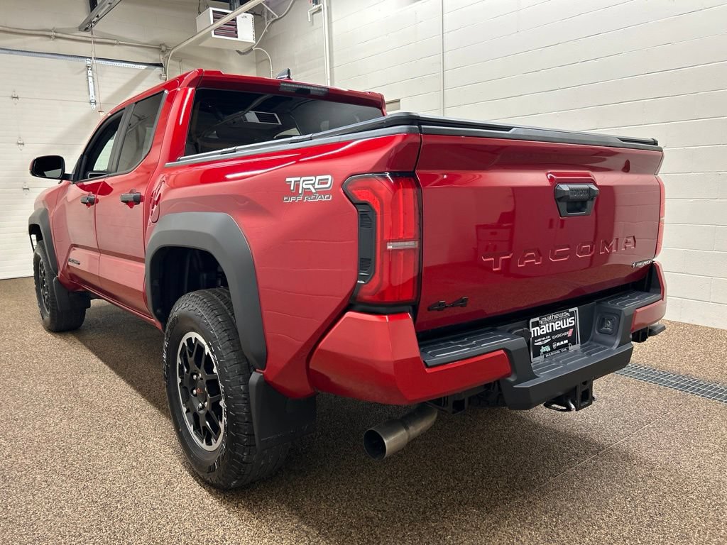 Used 2025 Toyota Tacoma TRD Off-Road AWD/4WD image 4