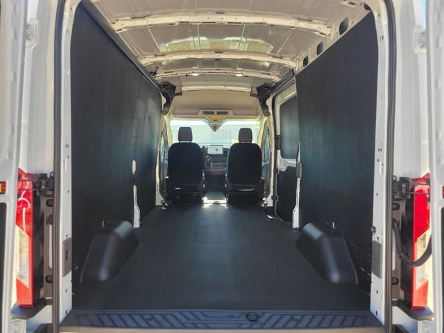 New 2026 Ford Transit 250 148 Medium Roof w/ Load Area Protection Package RWD image 8