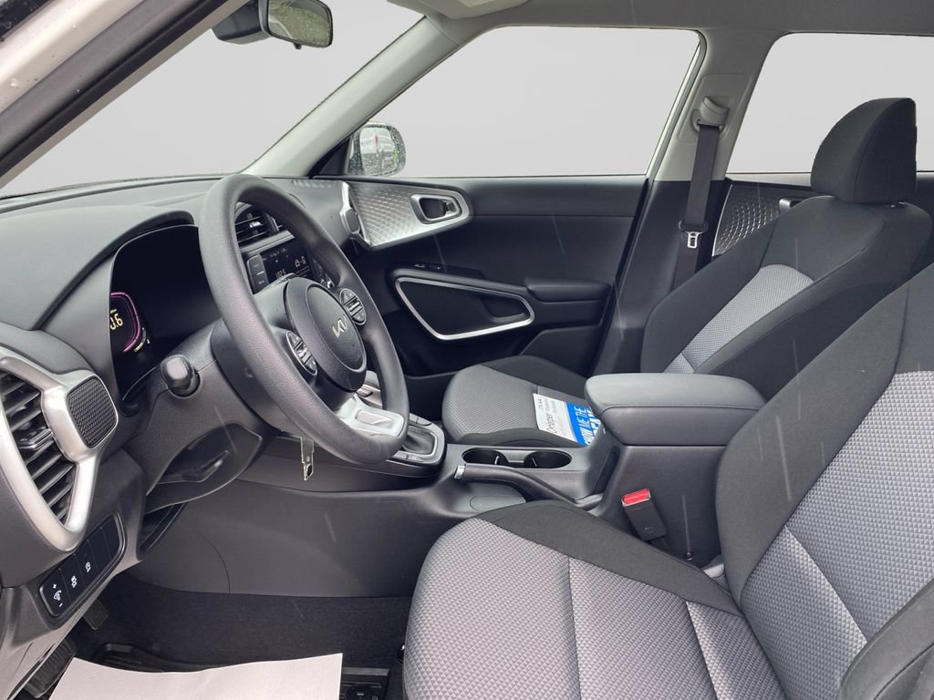 Certified 2024 Kia Soul LX FWD image 21