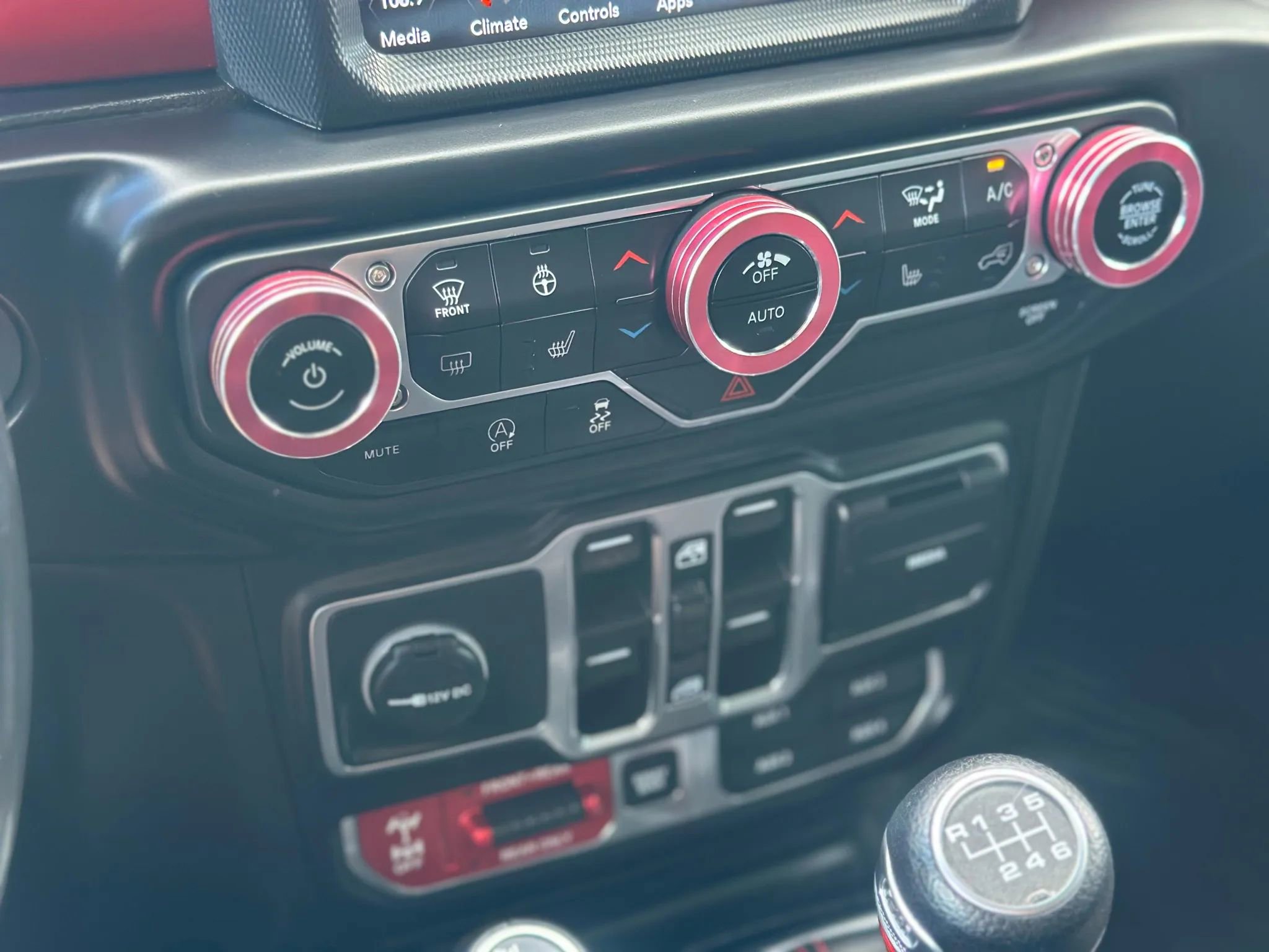 Used 2019 Jeep Wrangler Unlimited Rubicon image 29