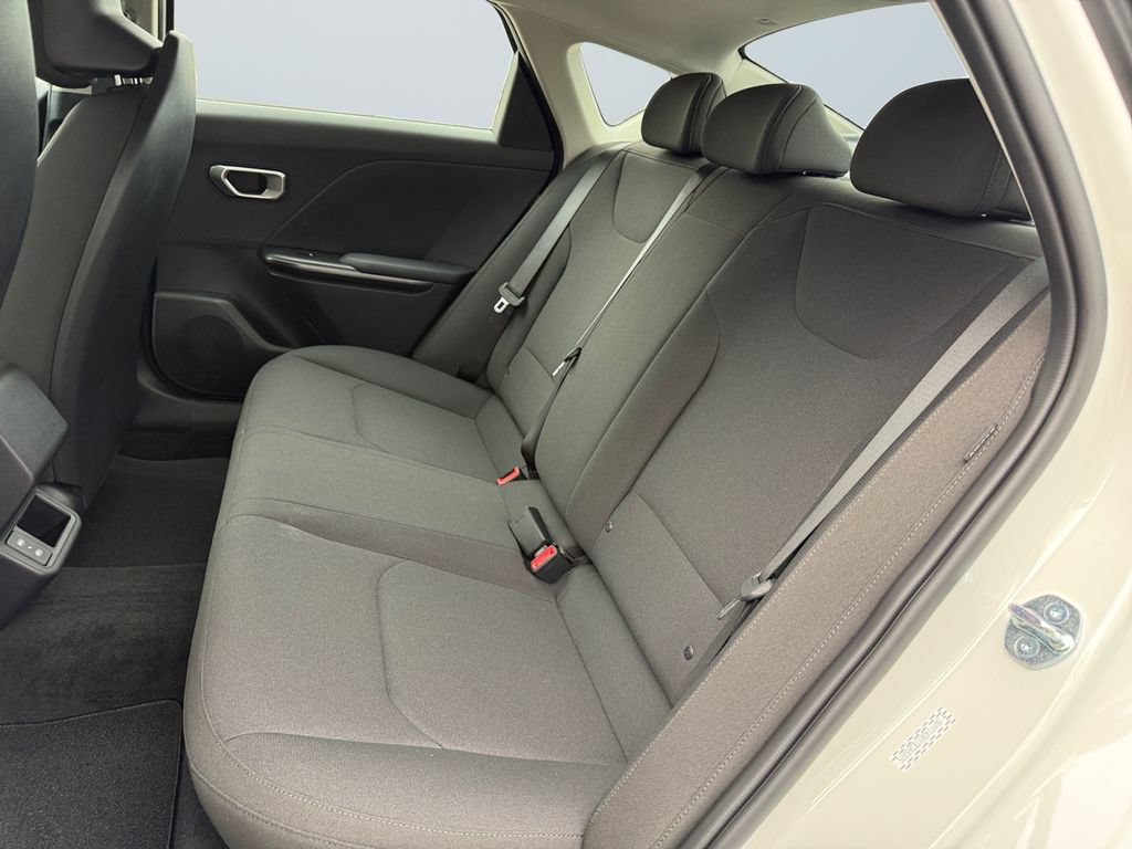 New 2026 Kia K4 FWD image 13