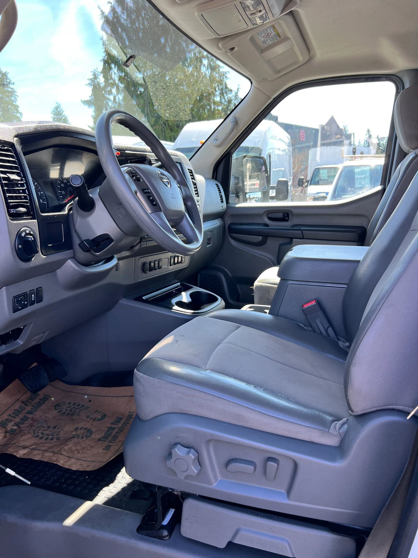 Used 2019 Nissan NV 3500 SL image 10