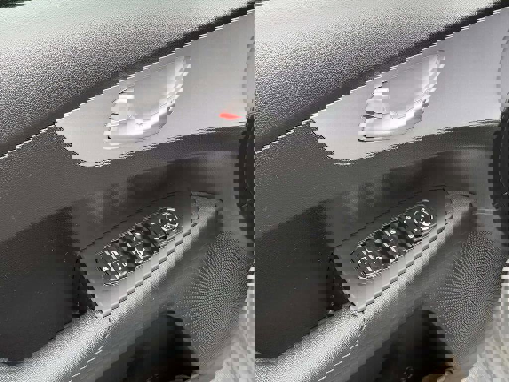 Used 2024 Kia Forte LXS image 16