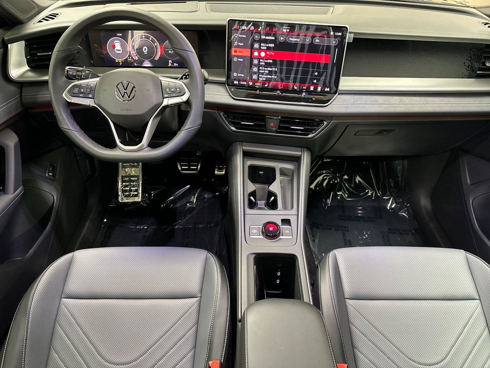 New 2026 Volkswagen Tiguan SE R-Line FWD image 12