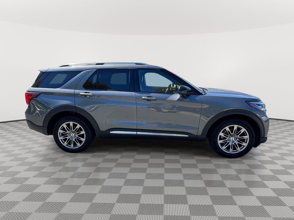 Used 2025 Ford Explorer Platinum AWD/4WD image 7
