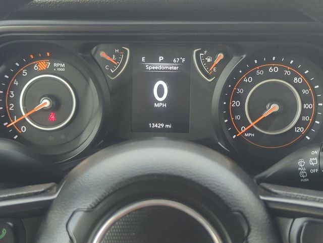 Used 2025 Jeep Wrangler Sport image 16