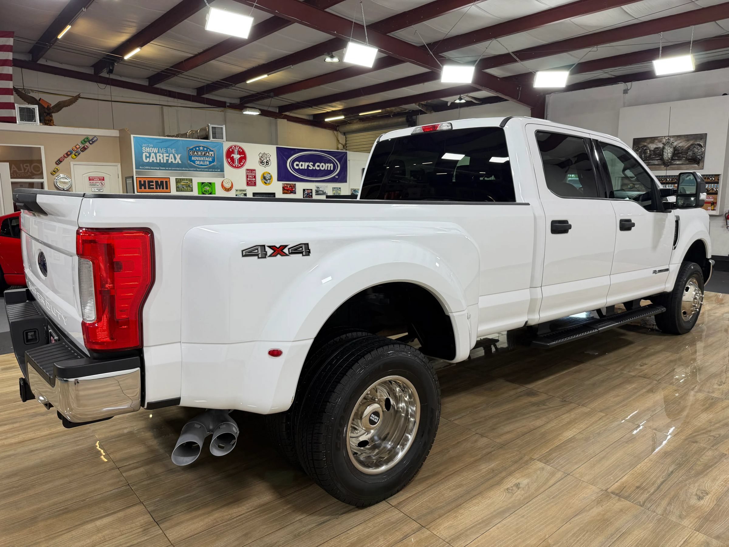 Used 2018 Ford F350 XLT AWD/4WD image 5