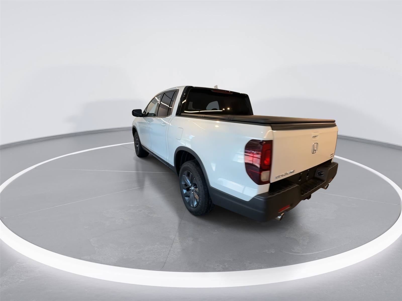 Used 2023 Honda Ridgeline Sport image 6