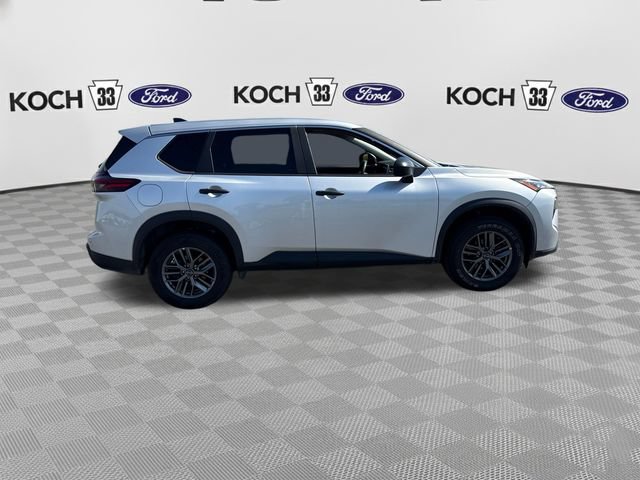 Used 2024 Nissan Rogue S AWD/4WD image 9