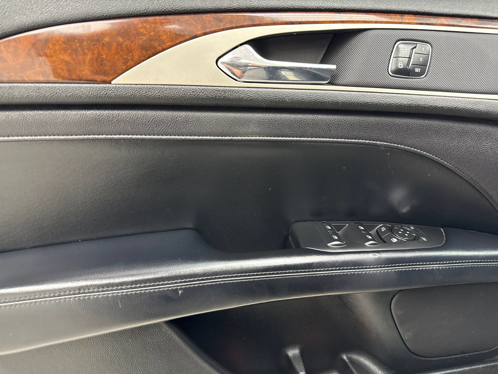 Used 2017 Lincoln MKZ Select w/ Select Plus Package AWD/4WD image 36