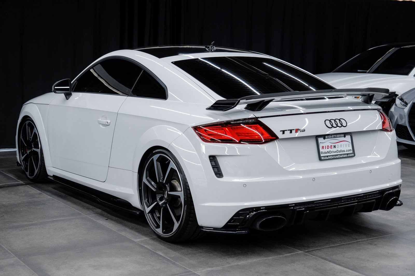 Used 2019 Audi TT RS w/ Technology Package image 17