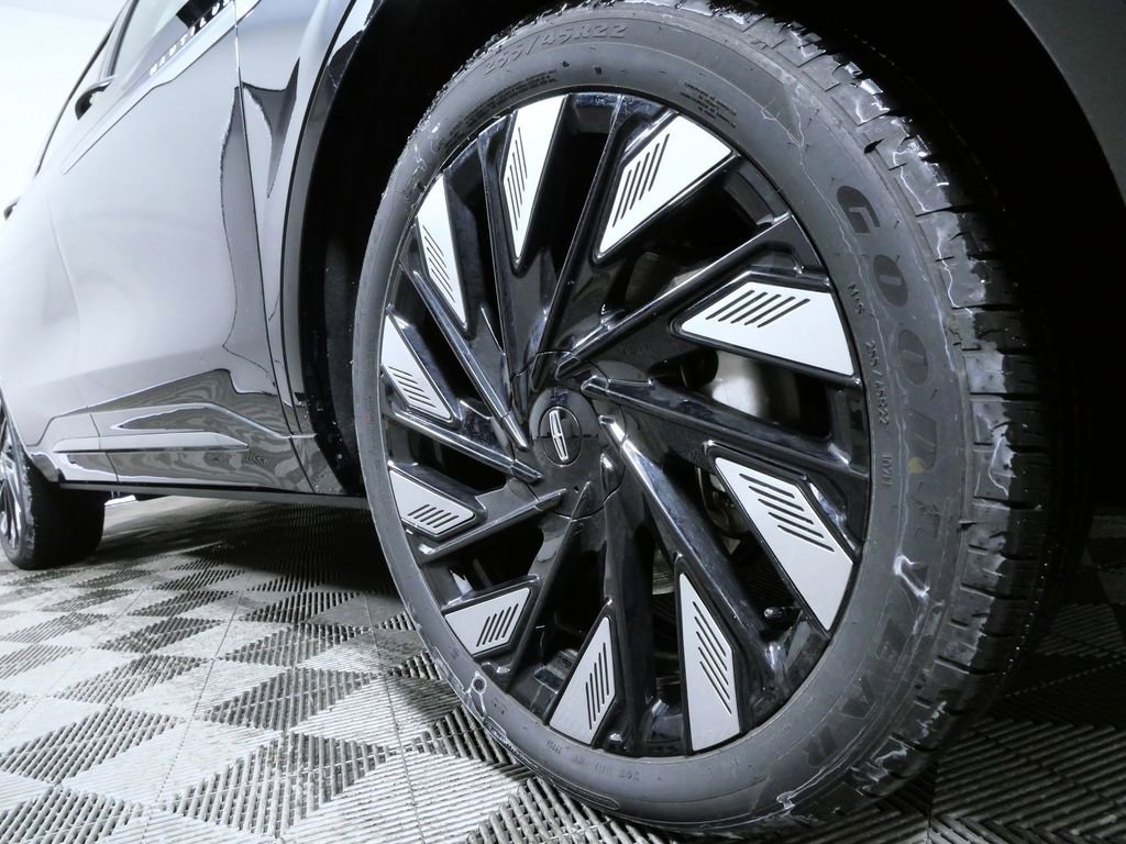 New 2026 Lincoln Nautilus Reserve image 2