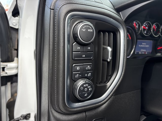 Used 2020 Chevrolet Silverado 2500 LT w/ Convenience Package image 18