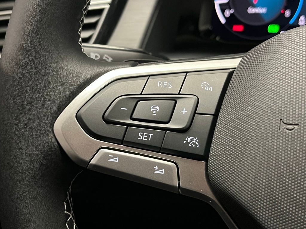 New 2026 Volkswagen Atlas Cross Sport SE AWD/4WD image 25