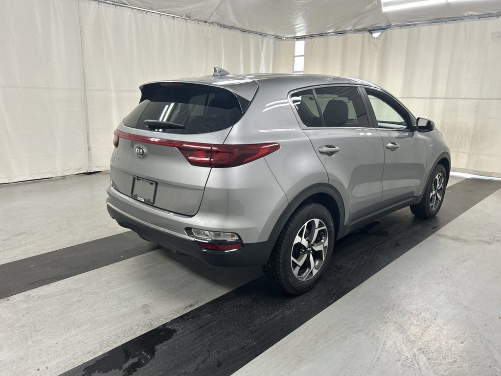 Used 2020 Kia Sportage LX AWD/4WD image 2