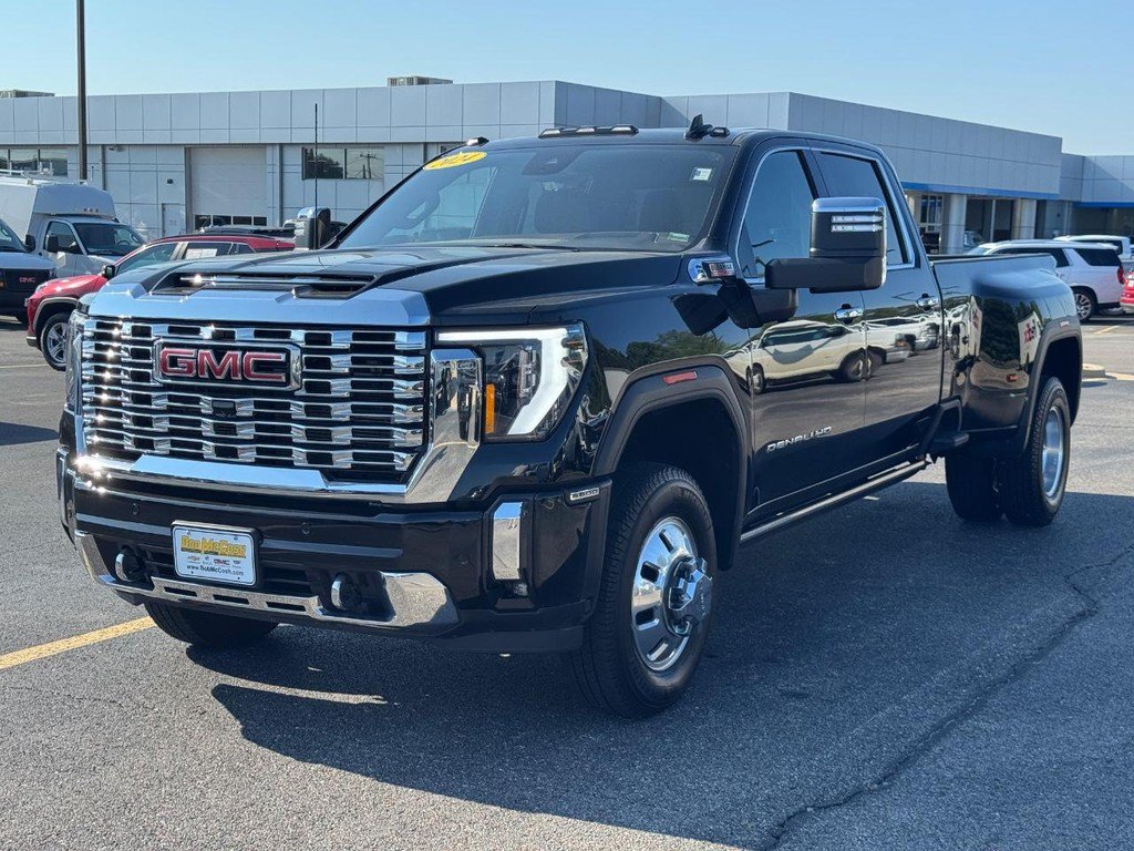 Certified 2024 GMC Sierra 3500 Denali w/ Denali Reserve Package AWD/4WD image 8