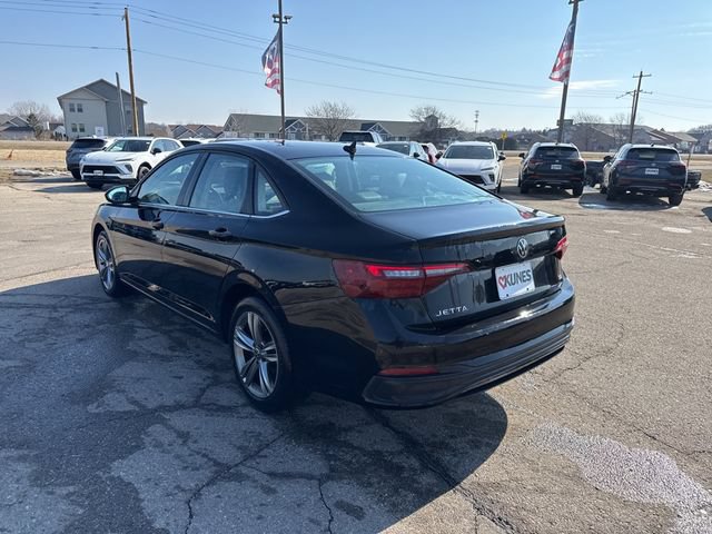 Used 2024 Volkswagen Jetta SE FWD image 7
