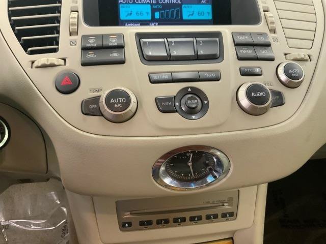 Used 2004 INFINITI Q45 Luxury RWD image 19