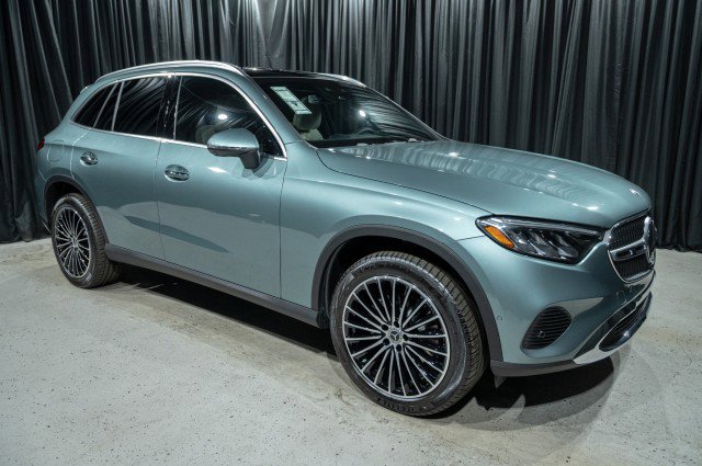 New 2026 Mercedes-Benz GLC 300 image 3