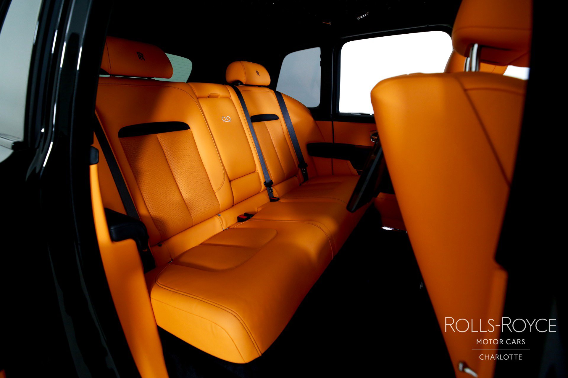 Certified 2023 Rolls-Royce Cullinan Black Badge AWD/4WD image 30