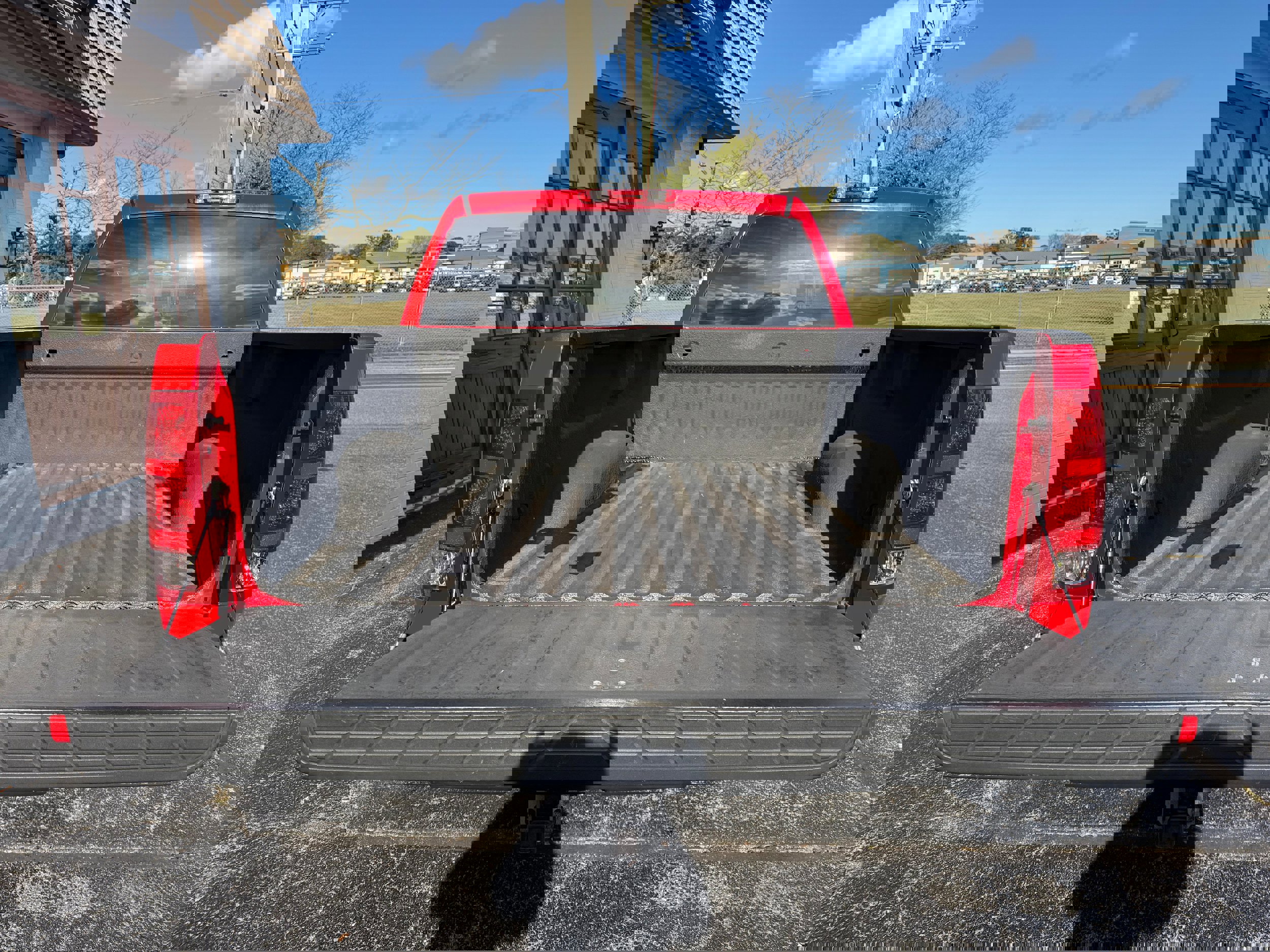 Used 2010 GMC Sierra 1500 SLE w/ Power Pack Plus image 32