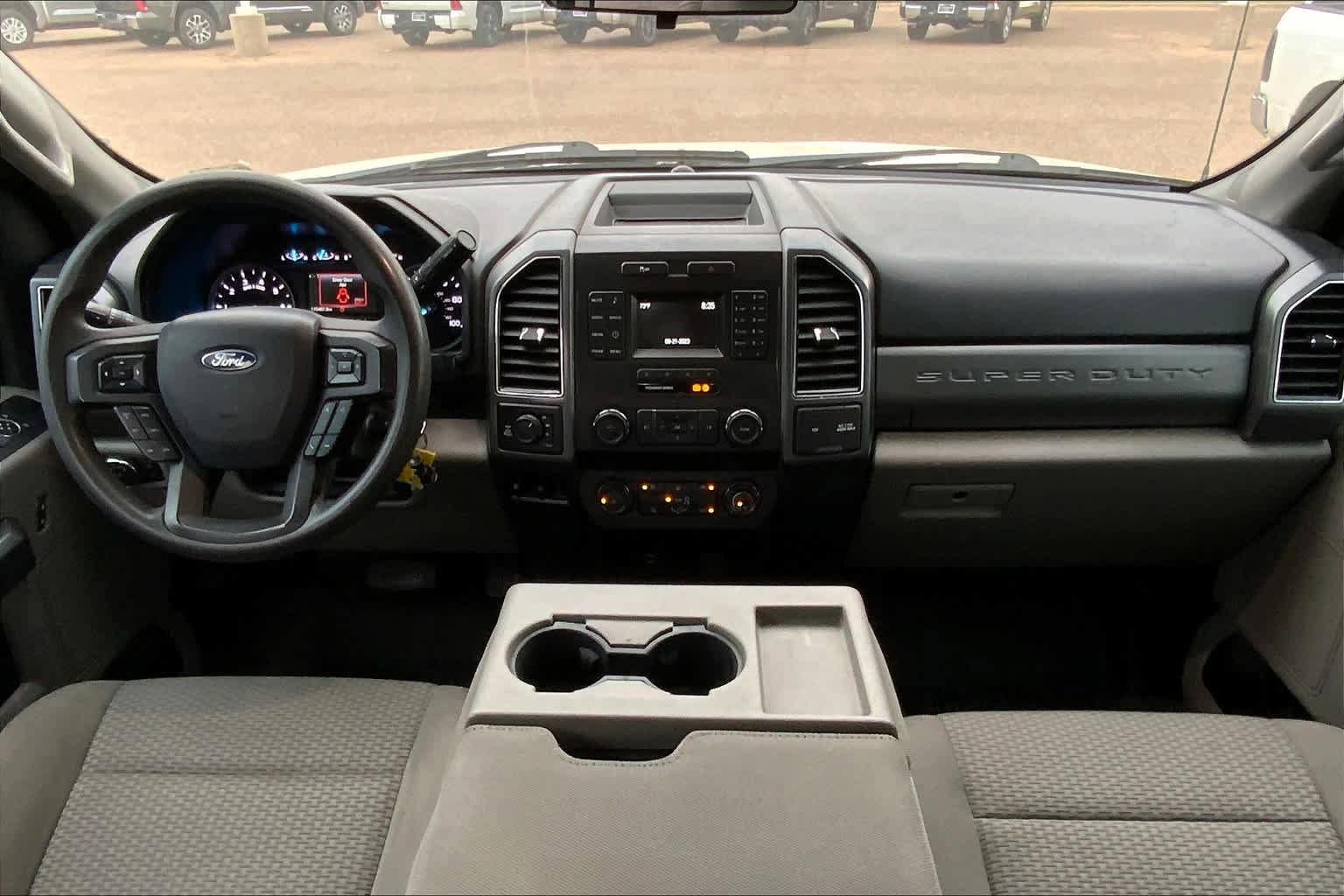 Used 2019 Ford F250 XLT w/ Camper Package AWD/4WD image 16