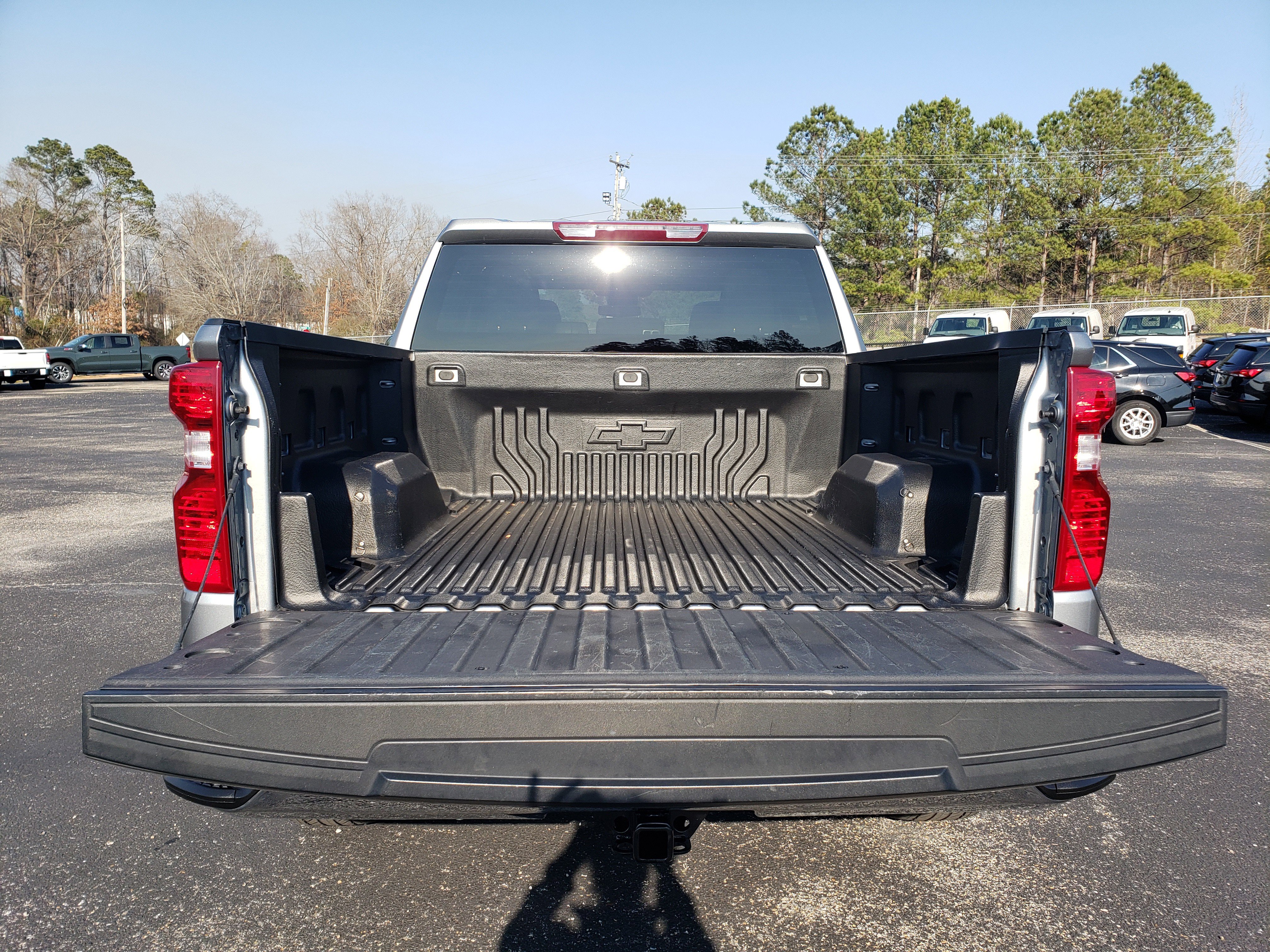 Used 2023 Chevrolet Silverado 1500 LT image 9