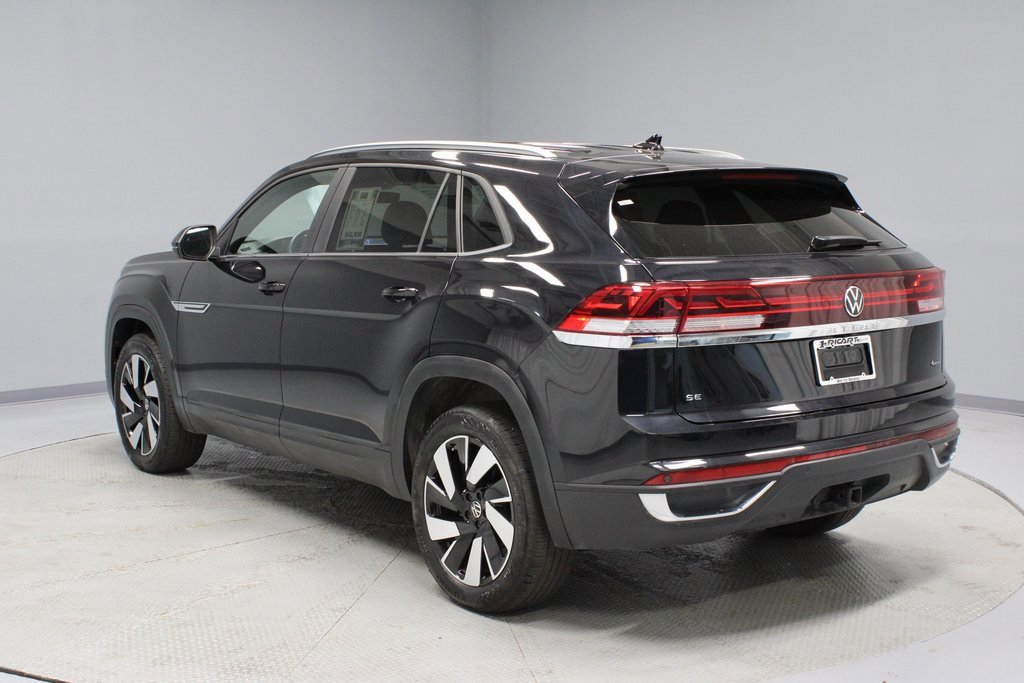 Used 2025 Volkswagen Atlas Cross Sport SE image 11