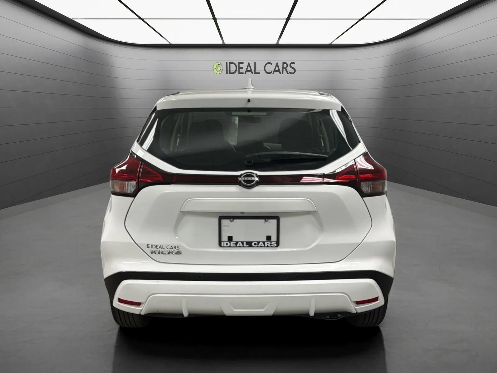 Used 2022 Nissan Kicks S FWD image 4