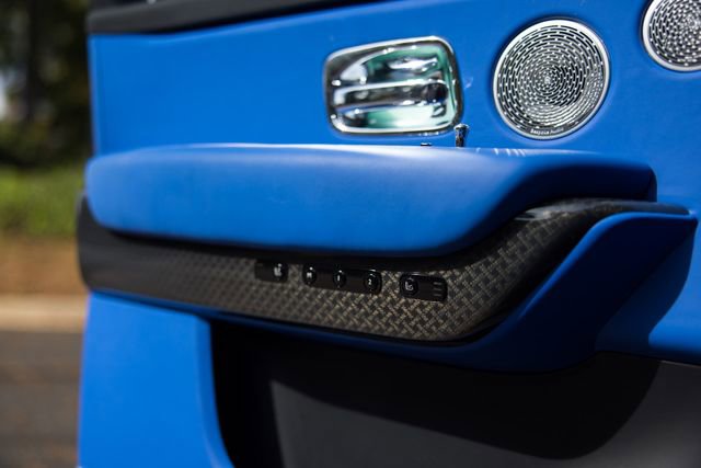 Used 2022 Rolls-Royce Cullinan Black Badge image 19