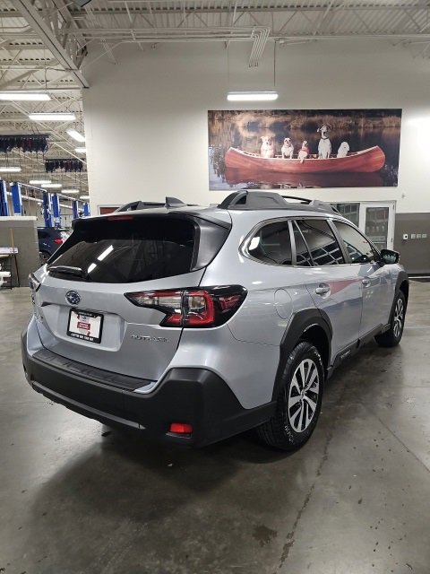 Certified 2025 Subaru Outback Premium w/ Popular Package #1A image 7