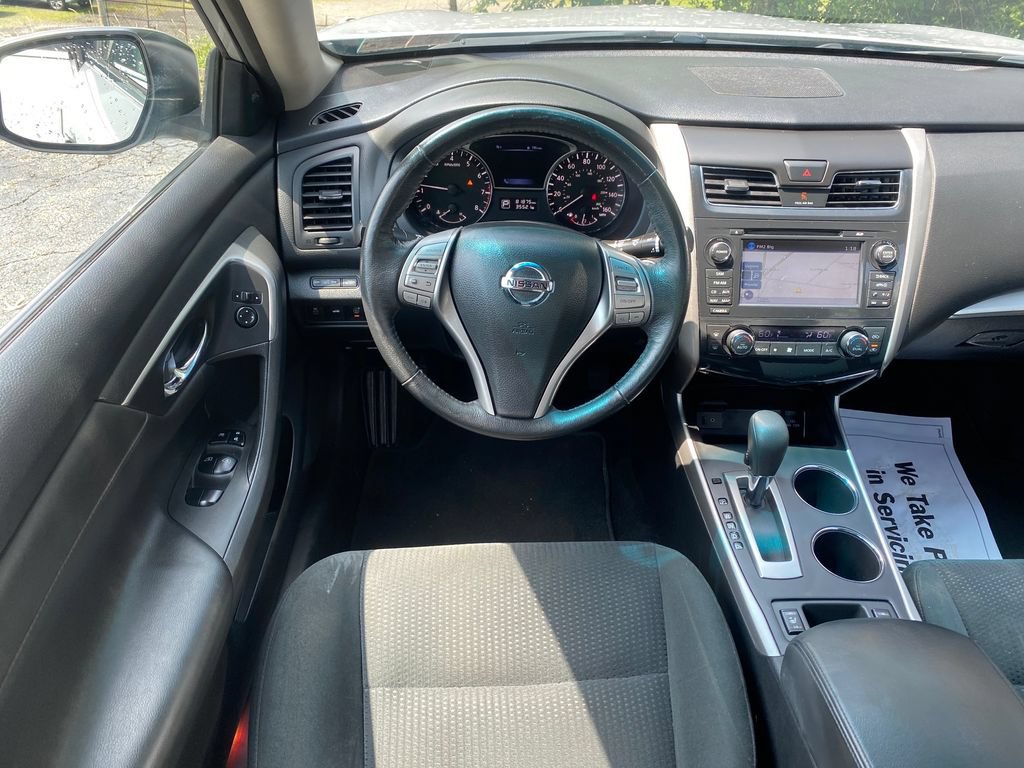 Used 2015 Nissan Altima 2.5 SV w/ Convenience Package FWD image 24
