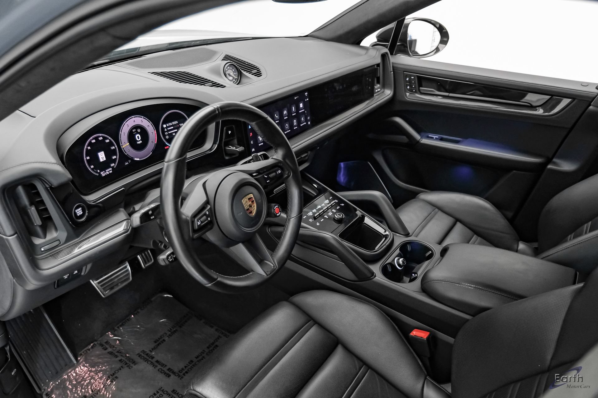 Used 2024 Porsche Cayenne Turbo GT AWD/4WD image 3
